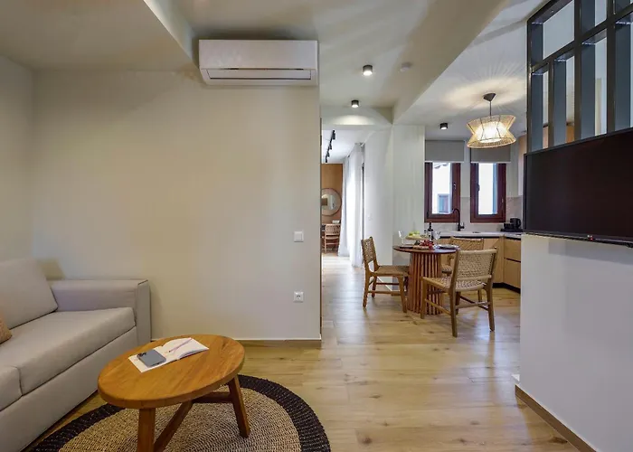 Hotel de apartamente Maistros Deluxe Ierissos