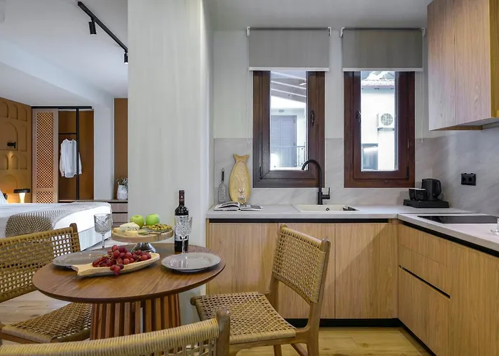 Maistros Deluxe 4* Ierissos