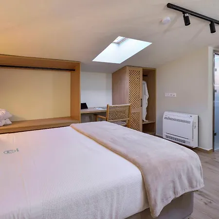 Ξενοδοχείο με διαμερίσματα Maistros Deluxe 4*